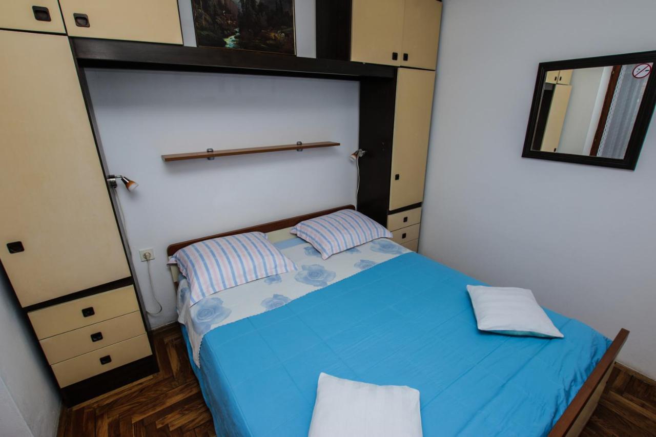 Apartments Dario Porec Bagian luar foto