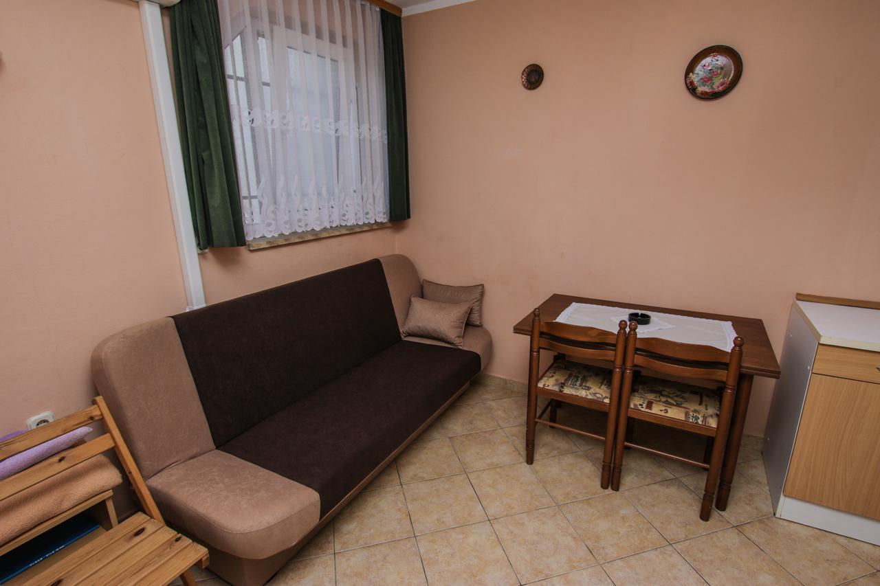 Apartments Dario Porec Bagian luar foto