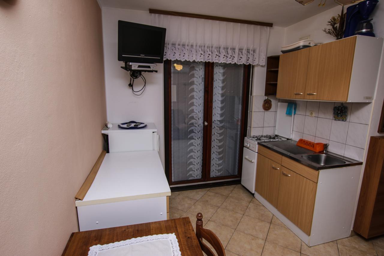 Apartments Dario Porec Bagian luar foto